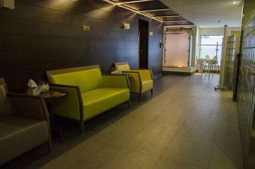 Lazourd Palace Hotel Apartments