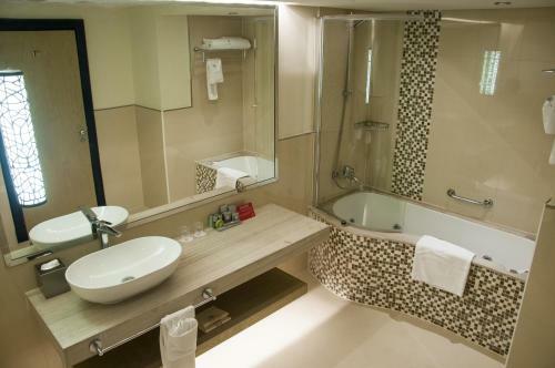 Gulf Hotel Bahrain Convention & Spa