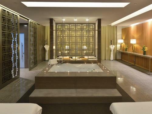 Gulf Hotel Bahrain Convention & Spa