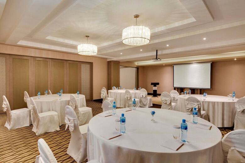 Aparthotel Ramada Hotel And Suites Amwaj Islands