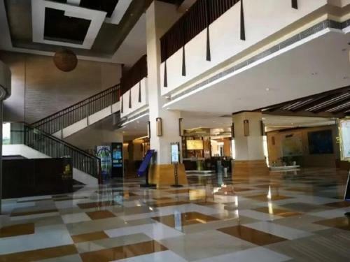Hotel Golden Bay Resort