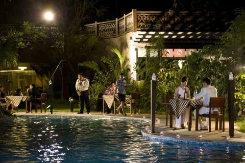 Hotel Golden Bay Resort