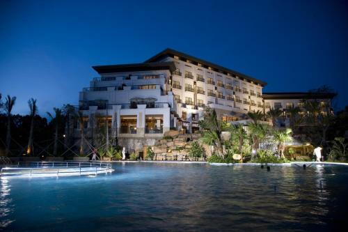 Hotel Golden Bay Resort