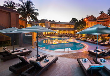 Hotel Whispering Palms Beach Resort