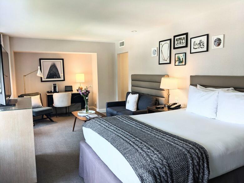 Hotel Indigo Chicago Gold Coast