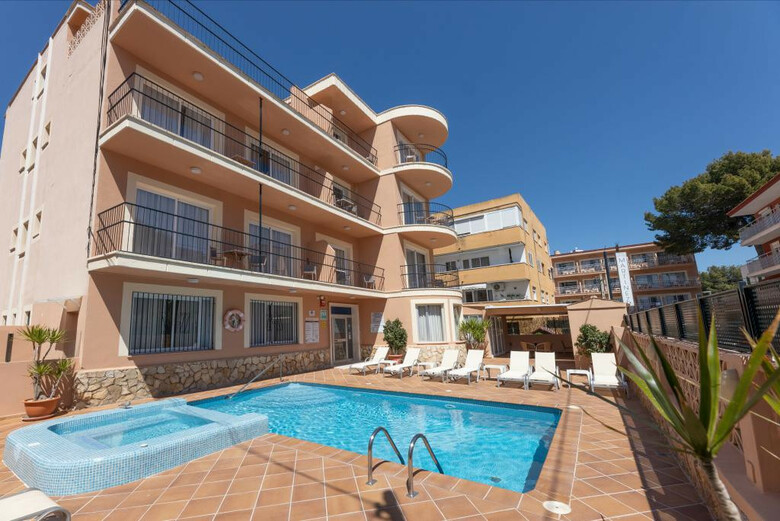 Aparthotel Martinez Apartments