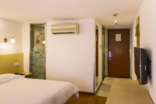 Hotel Motel Beijing Shilihe Metro Station