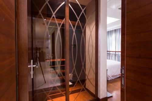 Qingdao Jinshan We+ Holiday Apartment ?wusi Square?