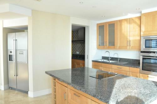 Qingdao Jinshan We+ Holiday Apartment ?wusi Square?