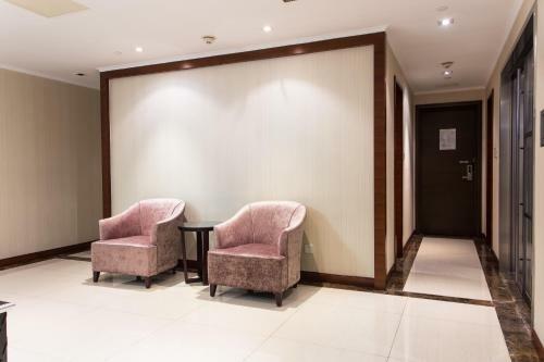 Qingdao Jinshan We+ Holiday Apartment ?wusi Square?