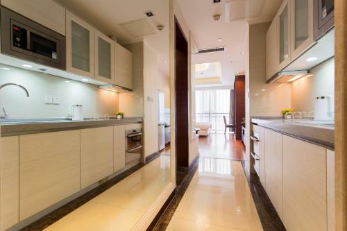 Qingdao Jinshan We+ Holiday Apartment ?wusi Square?