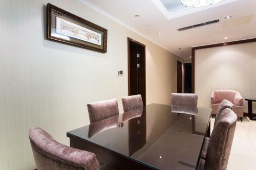 Qingdao Jinshan We+ Holiday Apartment ?wusi Square?