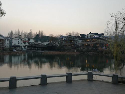 Hangzhou Xihu Qinghe Hostel