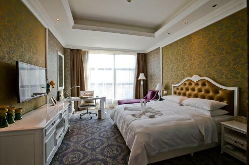 Huachen International Hotel