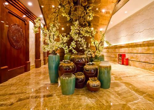 Huachen International Hotel