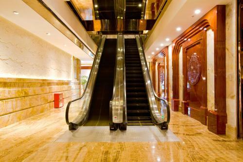 Huachen International Hotel