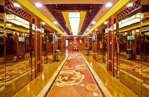 Huachen International Hotel