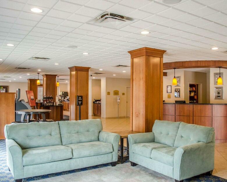 Hotel Comfort Suites At Eglin Air Force Base