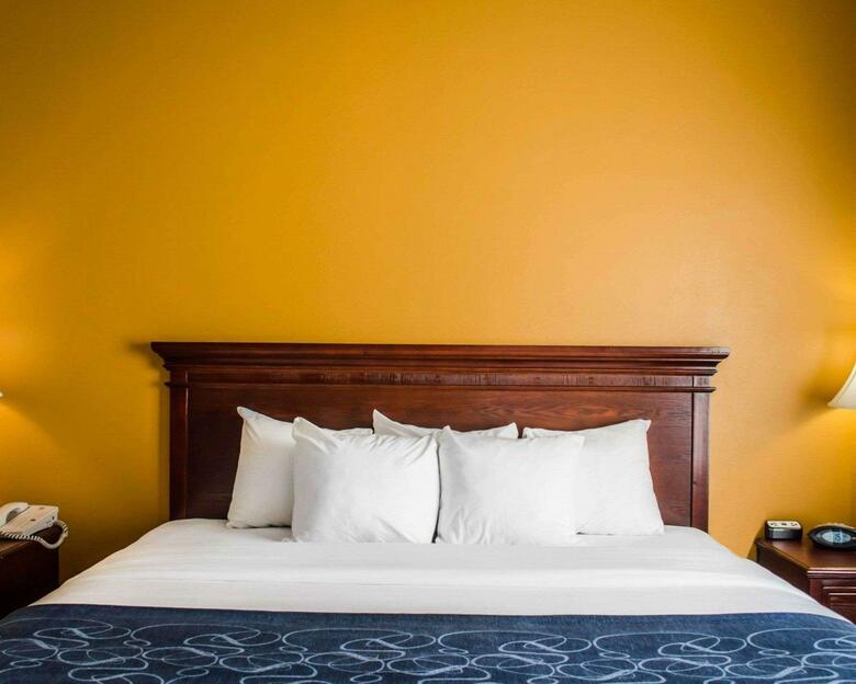 Hotel Comfort Suites At Eglin Air Force Base