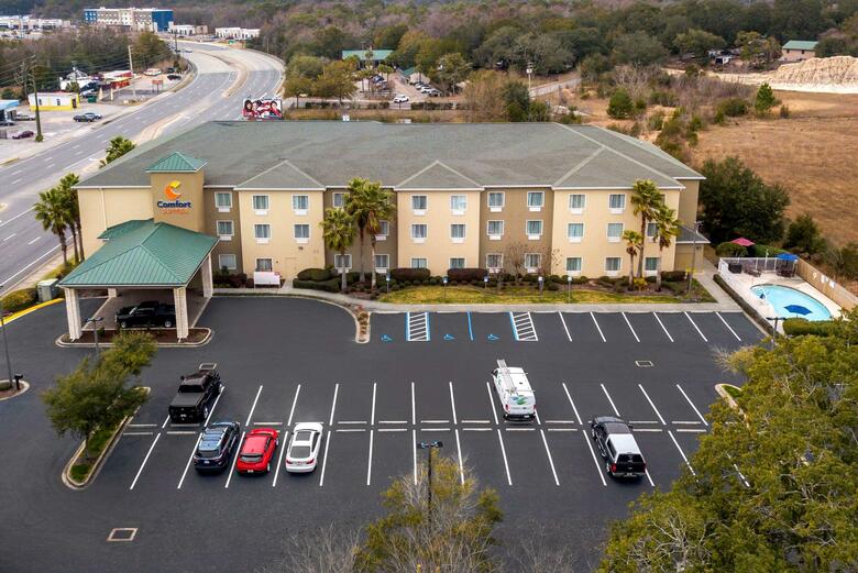 Hotel Comfort Suites At Eglin Air Force Base