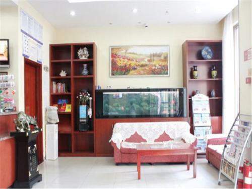 Hotel Hanting Express Weihai Railway Station
