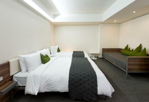 Metro Hotel Myeongdong