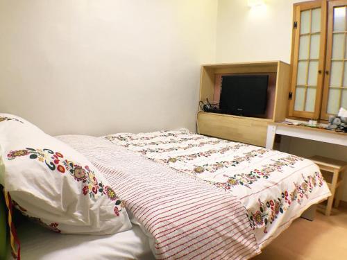 Hostal J Garden House