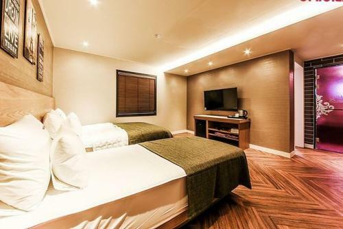 Venice Motel Yonghodong