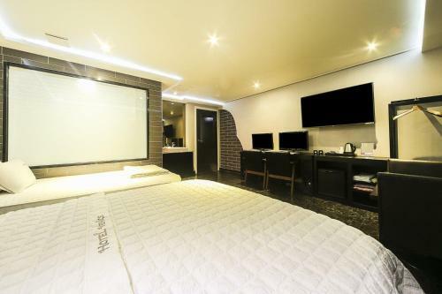 Venice Motel Yonghodong