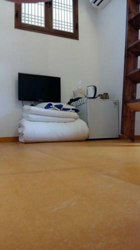 Hostal Sungsim Hanok Guesthouse