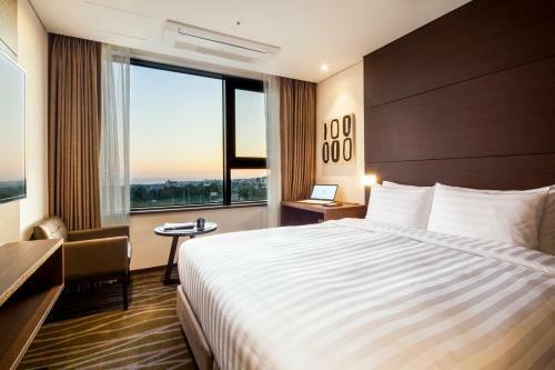 Hotel The Born Jeju