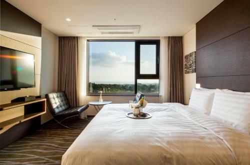 Hotel The Born Jeju