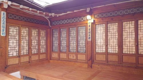Hostal Sophia Hanok Guesthouse