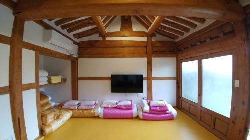 Hostal Sophia Hanok Guesthouse