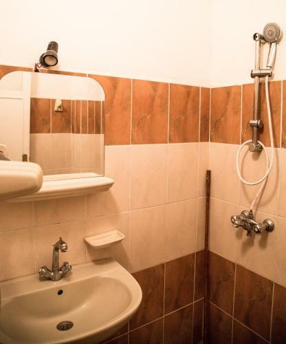 Hostal Senmut Luxor Hotel