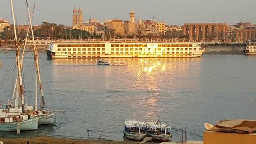 Hostal Senmut Luxor Hotel