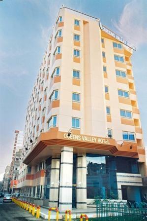 Queens Valley Hotel, Restaurants, Bars And Spa Luxor