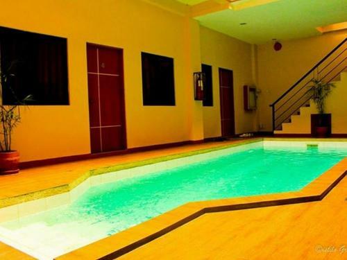 Hidden Pearl Hotel (janus Luxury Suites)