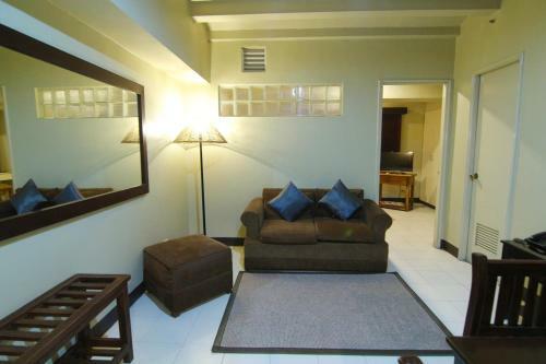 Artina Suites Hotel