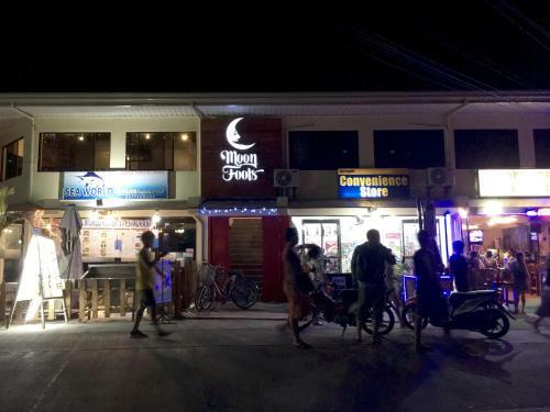 Moon Fools Hostel
