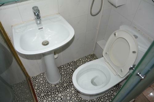 Hostal Everest Guest House (3/f)
