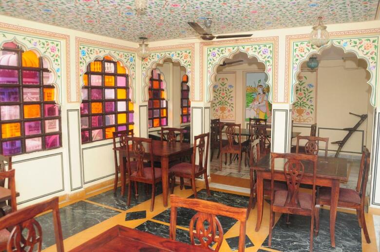 Hotel Sajjan Niwas