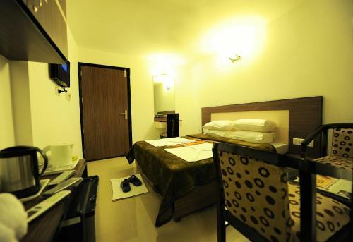 Hotel Hkj Residency
