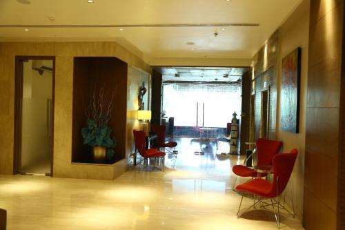 Hotel The Fern Residency