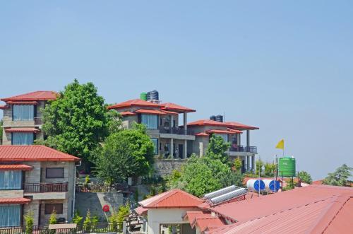 Hotel Ojaswi Himalayan Resort
