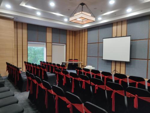 Hotel Holiday Inn Express Ahmedabad Ashram Road