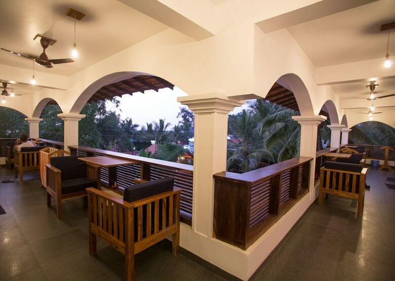 Hotel Dunhill Beach Resort