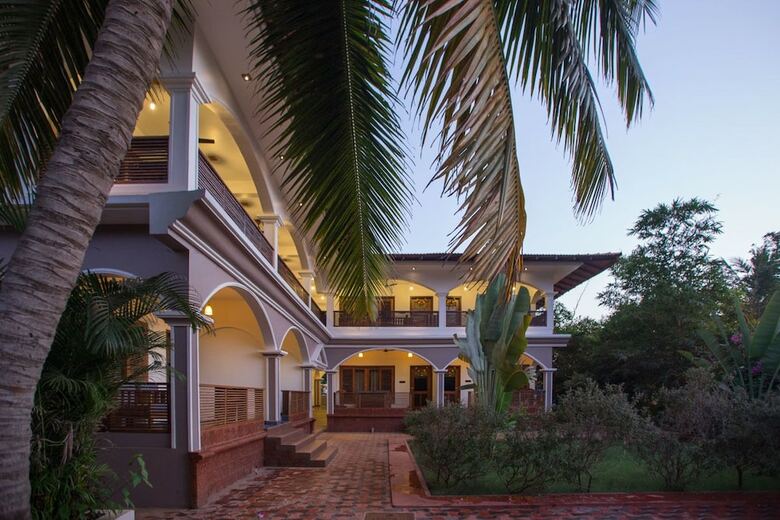 Hotel Dunhill Beach Resort