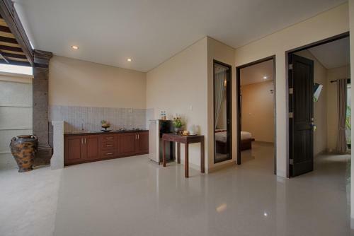Hotel Puri Canggu Villas & Rooms