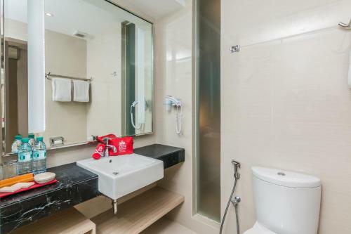 Hotel Zen Rooms Kuta Kubu Anyar 1